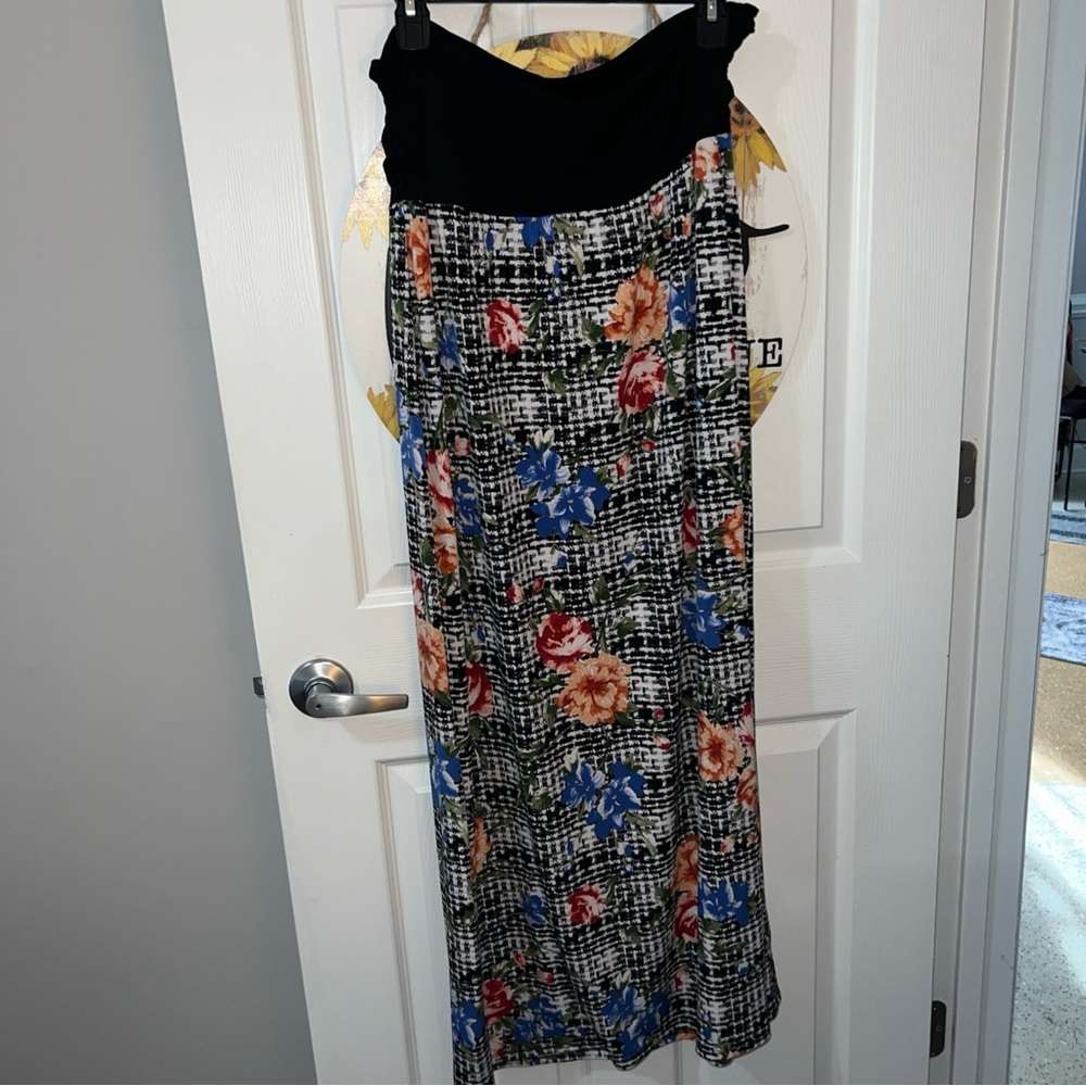 Apt. 9 Black with Multicolor XXL Floral maxi women skirt elastic waist